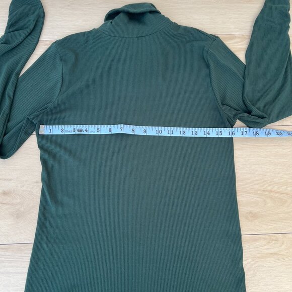 Levi's Ruched Turtleneck Top in Spruce Green (Lrg) Dark Academia / Classic Prep - Picture 7 of 12